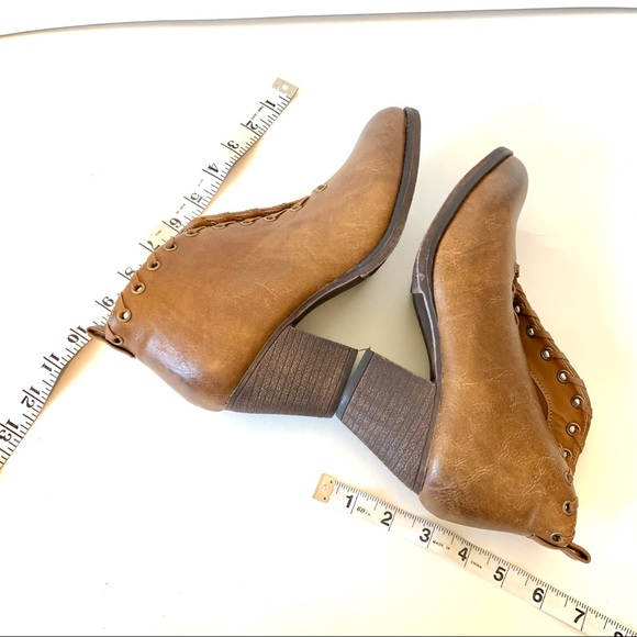 MATA Brown V-Cut Whipstitch Slip On Booties—SZ. 6 - Picture 9 of 14